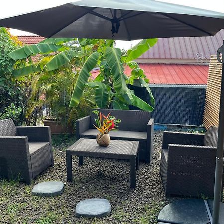 Agreable Appartement En Rez-De-Jardin A 450M De La Mer Sainte-Anne Esterno foto