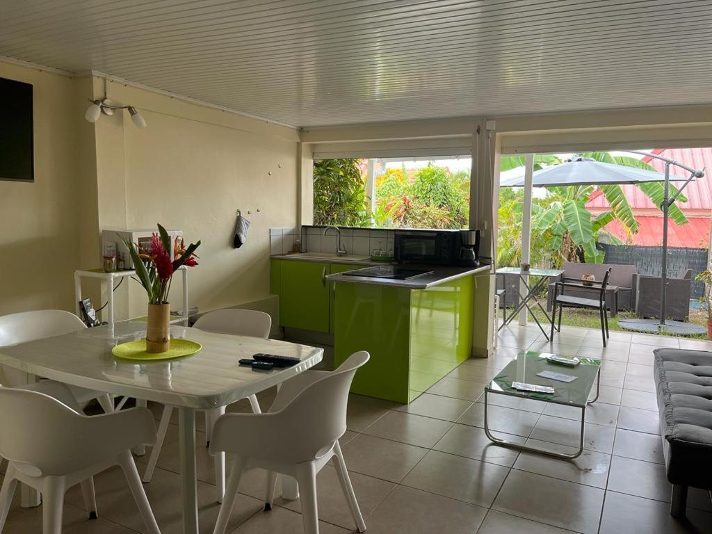 Agreable Appartement En Rez-De-Jardin A 450M De La Mer Sainte-Anne Esterno foto